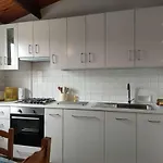 Vakantiehuis Maison 3 Pieces Avec Veranda Et Jardin, A 300m De La - - Fr-1-224b-98