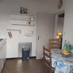 Maison 3 Pieces Avec Veranda Et Jardin, A 300m De La - - Fr-1-224b-98 * La Guérinière