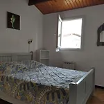 Maison 3 Pieces Avec Veranda Et Jardin, A 300m De La - - Fr-1-224b-98 * La Guérinière