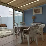 Maison 3 Pieces Avec Veranda Et Jardin, A 300m De La - - Fr-1-224b-98 Vakantiehuis La Guérinière