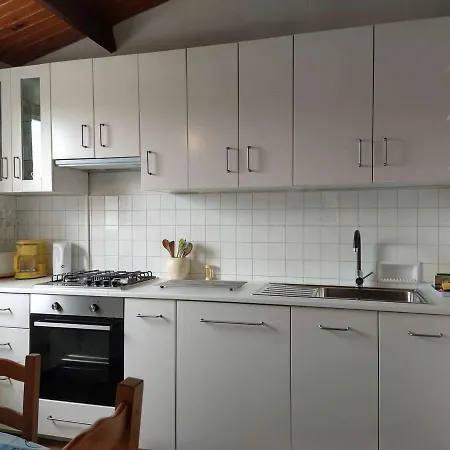 Vakantiehuis Maison 3 Pieces Avec Veranda Et Jardin, A 300m De La - - Fr-1-224b-98