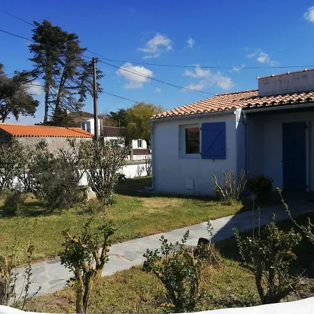 Maison 3 Pieces Avec Veranda Et Jardin, A 300m De La - - Fr-1-224b-98 Holiday home *