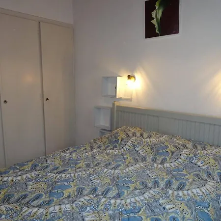 Maison 3 Pieces Avec Veranda Et Jardin, A 300m De La - - Fr-1-224b-98 *