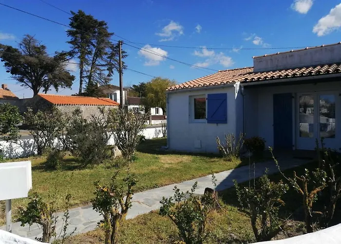 Maison 3 Pièces Avec Véranda Et Jardin, à 300m De La - - Fr-1-224b-98 Hébergement de vacances *